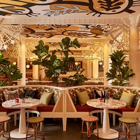 Hotel Mama Shelter 4*