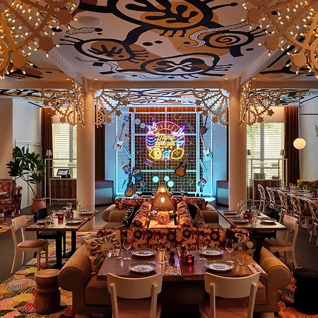 Hotel Mama Shelter 4*