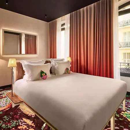 Hotel Mama Shelter 4*