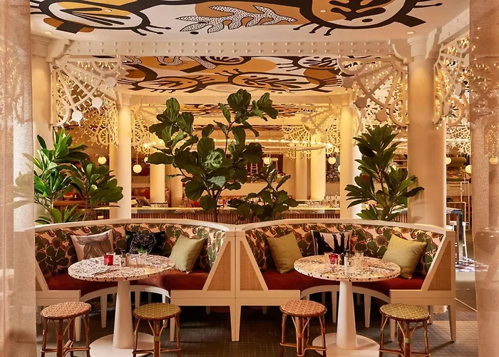 Hotel Mama Shelter 4*