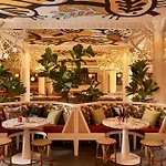 Hotel Mama Shelter 4*
