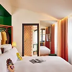 Hotel Mama Shelter 4*