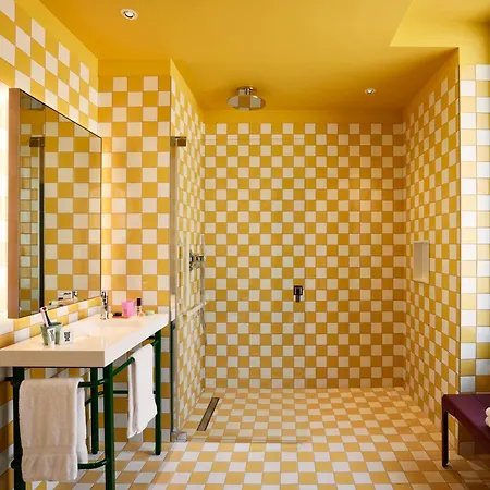 Mama Shelter Hotel 4*