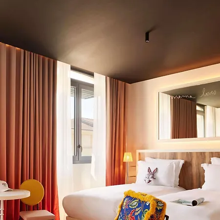 Hotel Mama Shelter 4*