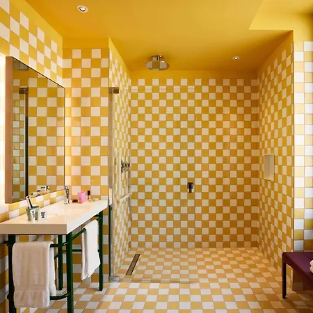 Mama Shelter 4* Nice