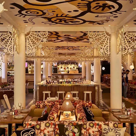 Mama Shelter Hotel