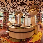 Mama Shelter