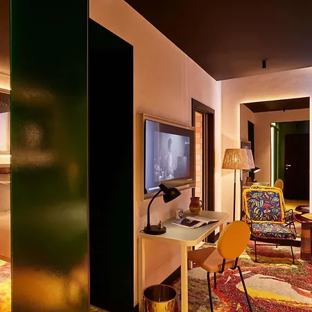 Mama Shelter Hotel 4*